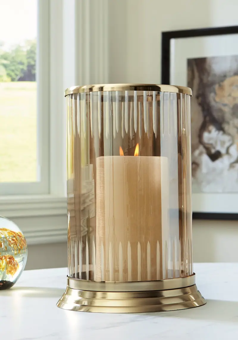 Aavinson Candle Holder – Amber Glass With Gold-Finished Base 1