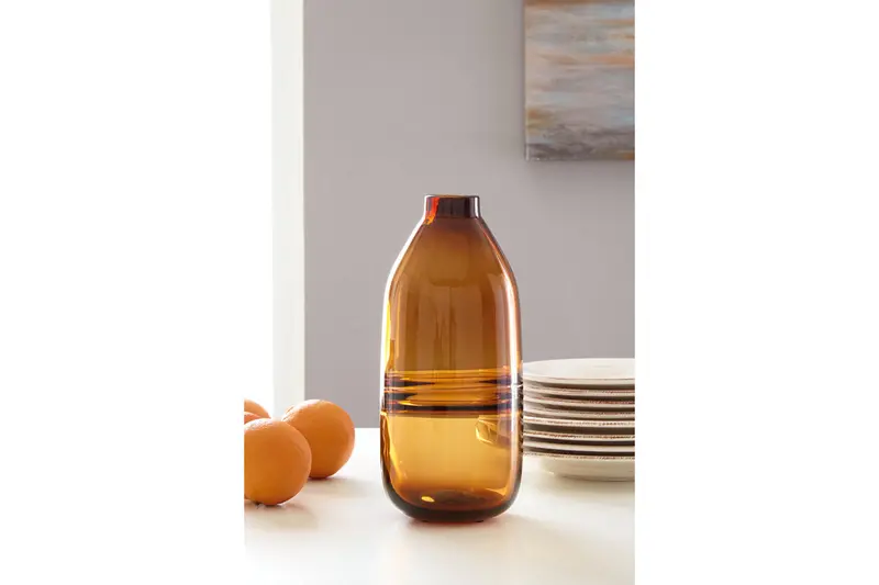 Amber Glass Vase – Lemmitt Modern Accent 1