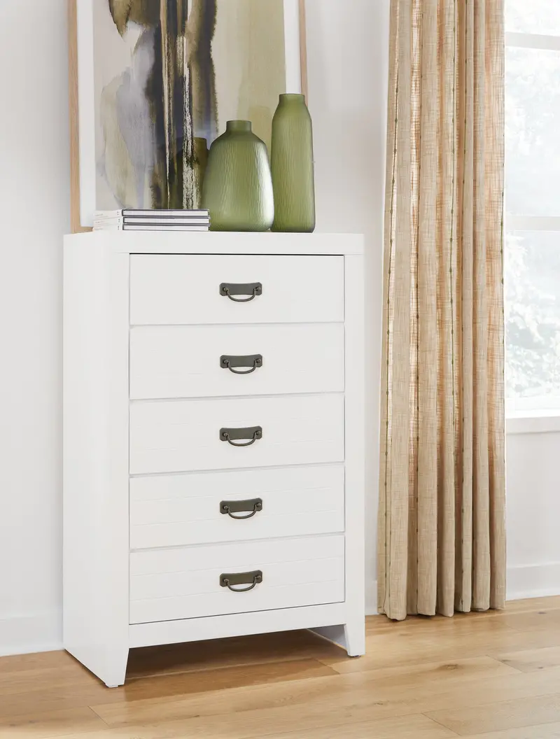 Binterglen White 6-Drawer Chest Of Drawers 1