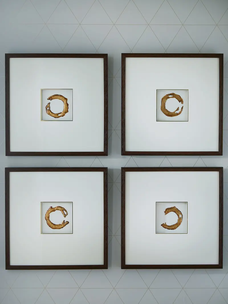 Dallbourne Gold-Tone White Wall Art Set (4 Pieces) 1
