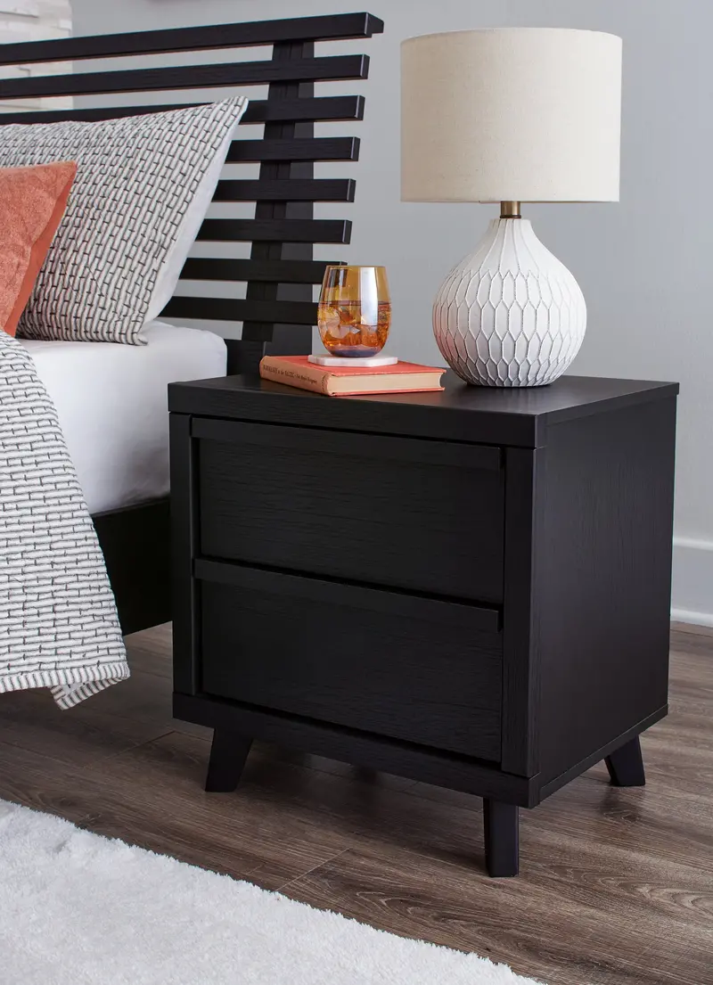 Danziar Minimalist Black Nightstand 1