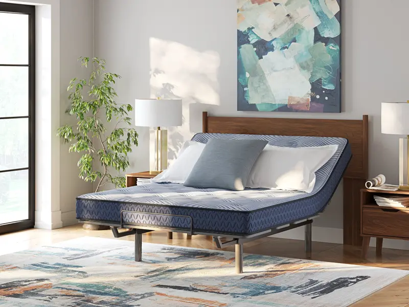 Dellyn Bonnell Light Blue King-Size Innerspring Mattress 1