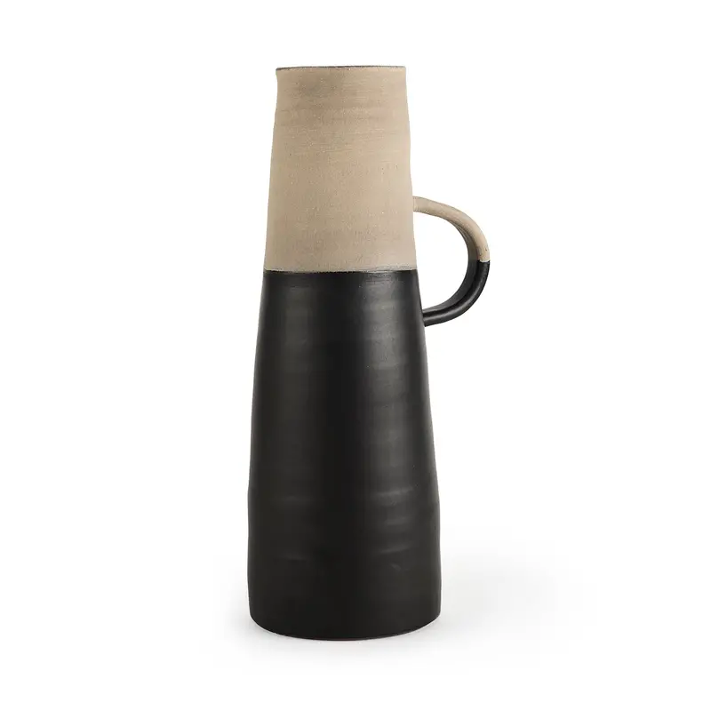 Garand Large Two-Tone Ceramic Jug – Black And Natural Finish 1
