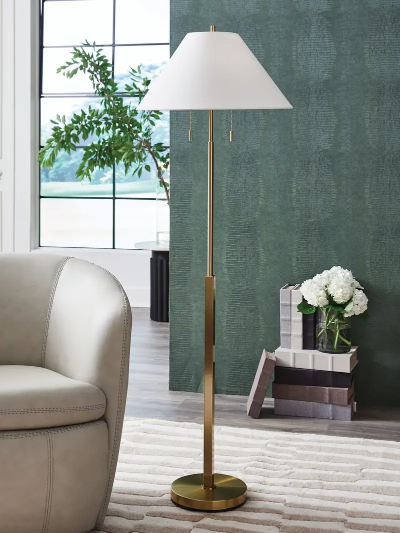 Haigwood Elegant Gold Floor Lamp 1