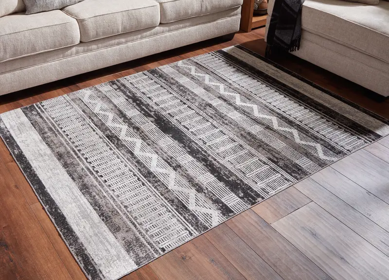 Henchester Multicolor Area Rug – 5' X 7' 1