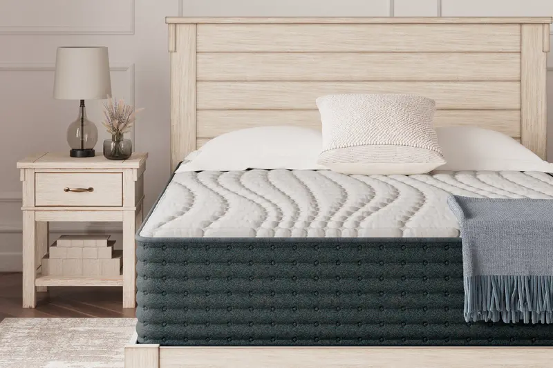 Hybrid 1300 White Full Hybrid Mattress 1