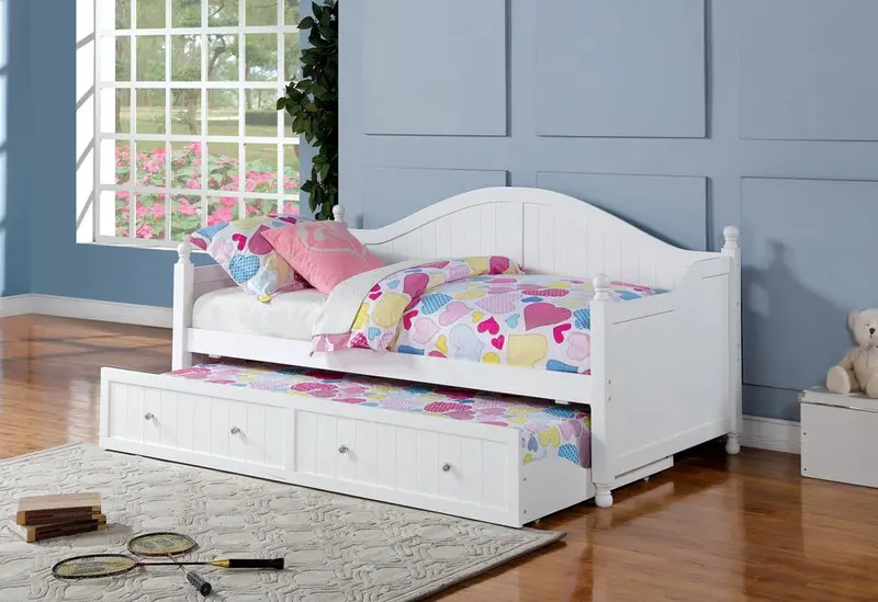 Julie Ann White Twin Daybed With Integrated Trundle And Clean Lines 1