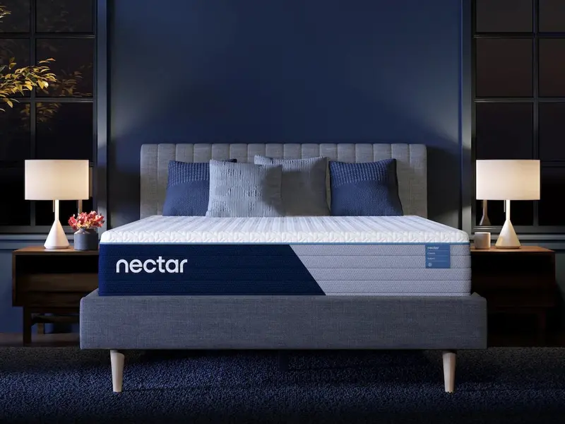 Nectar Hybrid Classic 5.1 Inch White Full-Size Mattress 1