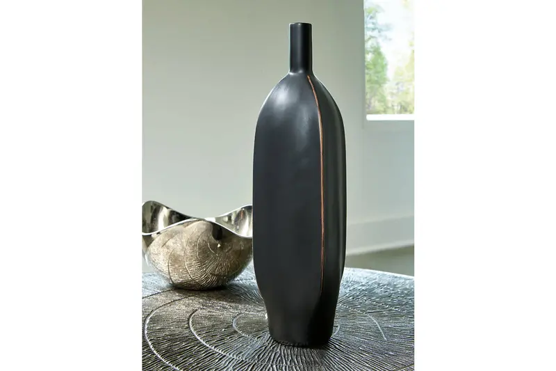 Rhaveney Contemporary Black Decor Vase 1
