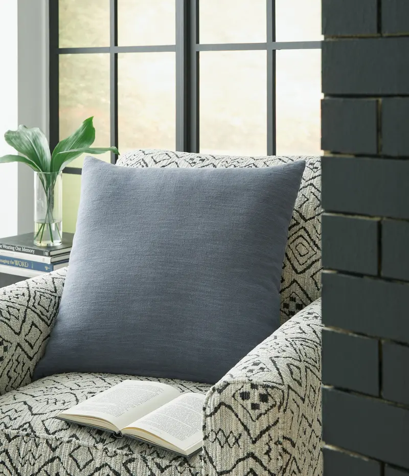 Thaneville Blue Accent Pillow Bundle (4 Items) 1