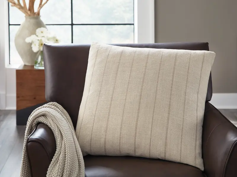 Valwick Beige And Brown Decorative Pillow Set (4-Pack) 1
